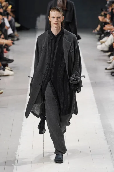 Look 2